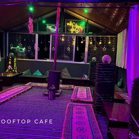 I Love Kasol Hostel & Rooftop Cafe Екстер'єр фото