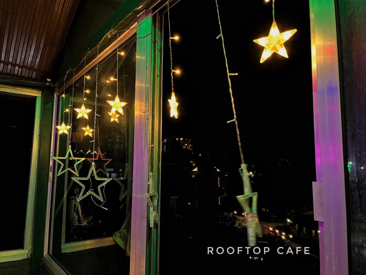 I Love Kasol Hostel & Rooftop Cafe Екстер'єр фото